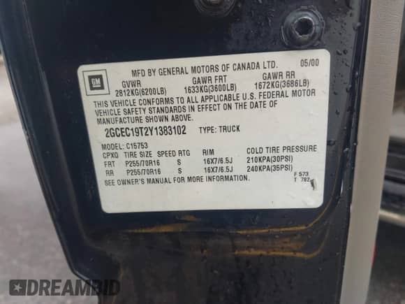 2000 Chevrolet Silverado 1500 LS with VIN 2GCEC19T2Y1383102, listed as a IAAI auction lot 42155531 with 351,236 mi miles and . Bid and sale history available at DreamBid. Image 9.