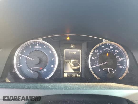 2016 Toyota Camry XLE with VIN 4T1BK1FK7GU569699, listed as a Copart auction lot 85123285 with 57,219 mi miles and Salvage title. Bid and sale history available at DreamBid. Image 9.