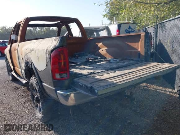 2004 Dodge 2500 SLT with VIN 3D7KU28C04G253253, listed as a IAAI auction lot 40519660 with Not provided miles and . Bid and sale history available at DreamBid. Image 3.