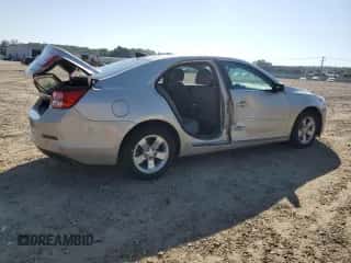 2016 Chevrolet Malibu LS z VIN 1G11B5SA1GF106667, wystawiony jako Copart lot #85333145 z przebiegiem 101 857 mil mil oraz Czysty tytuł • Clean title. Historia ofert i sprzedaży dostępna na DreamBid. Obrazek 3.