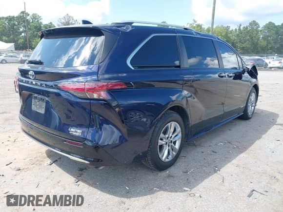 2021 Toyota Sienna Limited with VIN 5TDZSKFC9MS002766, listed as a IAAI auction lot 42972697 with 153,027 mi miles and . Bid and sale history available at DreamBid. Image 4.
