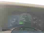 2003 Chevrolet Suburban LS с VIN 1GNEC16Z53R152355, выставлен на аукционе Copart как лот 73381644 с пробегом 225 199 миль миль и Списание • Salvage title. История ставок и продаж доступна на DreamBid. Изображение 9.