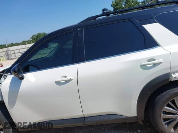 2024 Nissan Pathfinder SL with VIN 5N1DR3CB7RC227165, listed as a IAAI auction lot 43015108 with 28,753 mi miles and . Bid and sale history available at DreamBid. Image 15.