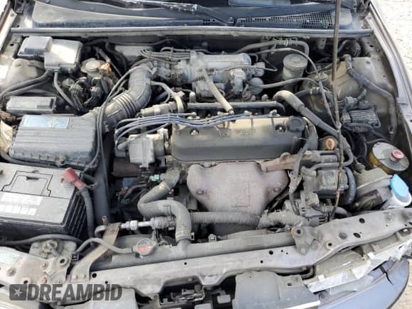 1992 Honda Accord с VIN 1HGCB7673NA130331, выставлен на аукционе Copart как лот 60263315 с пробегом 217 769 миль миль и Списание • Salvage title. История ставок и продаж доступна на DreamBid. Изображение 11.