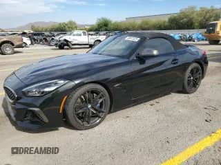 2020 BMW Z4 sDriveM40i z VIN WBAHF9C01LWW55543, wystawiony jako Copart lot #65972325 z przebiegiem 39 947 mil mil oraz Szkoda całkowita • Salvage title. Historia ofert i sprzedaży dostępna na DreamBid. Obrazek 1.