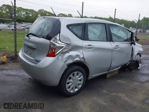 2016 Nissan Note S Plus z VIN 3N1CE2CP7GL372096, wystawiony jako IAAI lot #42037550 z przebiegiem 161 502 mil mil oraz . Historia ofert i sprzedaży dostępna na DreamBid. Obrazek 4.