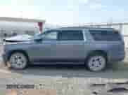 2019 Chevrolet Suburban LT z VIN 1GNSKHKC1KR402799, wystawiony jako IAAI lot #43265120 z przebiegiem 131 870 mil mil oraz . Historia ofert i sprzedaży dostępna na DreamBid. Obrazek 14.
