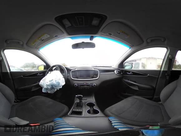 2019 Kia Sorento LX с VIN 5XYPGDA53KG482701, выставлен на аукционе IAAI как лот 42229929 с пробегом 161 526 миль миль и . История ставок и продаж доступна на DreamBid. Изображение 17.