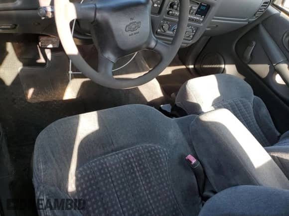 2000 Chevrolet S-10 с VIN 1GCCS1444Y8114378, выставлен на аукционе Copart как лот 71546755 с пробегом 141 507 миль миль и Списание • Salvage title. История ставок и продаж доступна на DreamBid. Изображение 8.