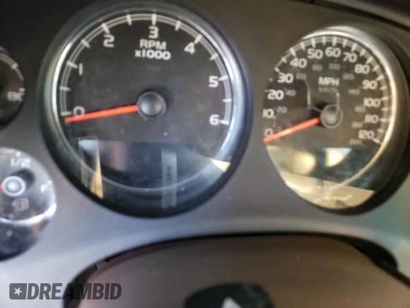 2012 Chevrolet Tahoe LTZ z VIN 1GNSCCE06CR326340, wystawiony jako Copart lot #85800344 z przebiegiem Nie podano mil oraz Szkoda całkowita • Salvage title. Historia ofert i sprzedaży dostępna na DreamBid. Obrazek 9.