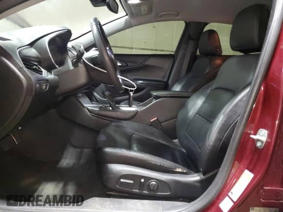 2016 Chevrolet Malibu LT z VIN 1G1ZE5ST4GF327241, wystawiony jako Copart lot #86195565 z przebiegiem 134 792 mil mil oraz Czysty tytuł • Clean title. Historia ofert i sprzedaży dostępna na DreamBid. Obrazek 7.