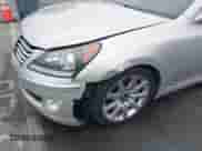 2013 Hyundai Equus Signature z VIN KMHGH4JH5DU062734, wystawiony jako IAAI lot #42701207 z przebiegiem 97 413 mil mil oraz . Historia ofert i sprzedaży dostępna na DreamBid. Obrazek 6.