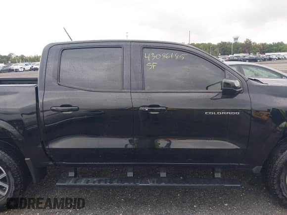 2024 Chevrolet Colorado 4WD Z71 с VIN 1GCPTDEK9R1112679, выставлен на аукционе IAAI как лот 43086185 с пробегом 16 457 миль миль и . История ставок и продаж доступна на DreamBid. Изображение 13.