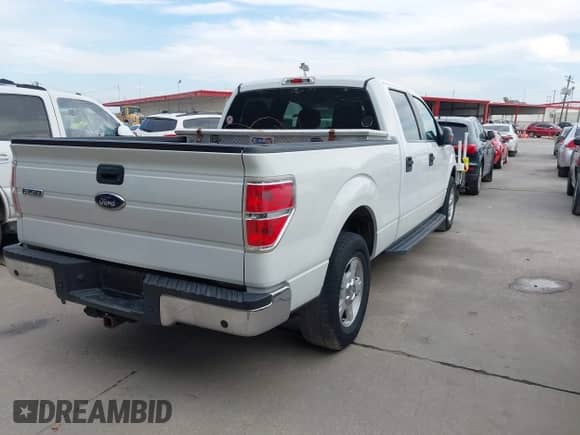 2010 Ford F-150 XL с VIN 1FTEW1C88AKC00108, выставлен на аукционе IAAI как лот 43476966 с пробегом 188 481 миль миль и . История ставок и продаж доступна на DreamBid. Изображение 4.