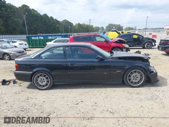 1995 BMW M3 с VIN WBSBF0328SEN91567, выставлен на аукционе IAAI как лот 43296303 с пробегом 92 798 миль миль и . История ставок и продаж доступна на DreamBid. Изображение 14.