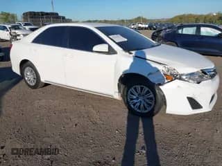2014 Toyota Camry L with VIN 4T4BF1FK7ER343945, listed as a IAAI auction lot 43342337 with 86,791 mi miles and . Bid and sale history available at DreamBid. Image 1.