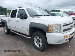 2010 Chevrolet Silverado 1500 LTZ with VIN 3GCRKTE32AG200462, listed as a IAAI auction lot 42697253 with Not provided miles and . Bid and sale history available at DreamBid. Image 1.
