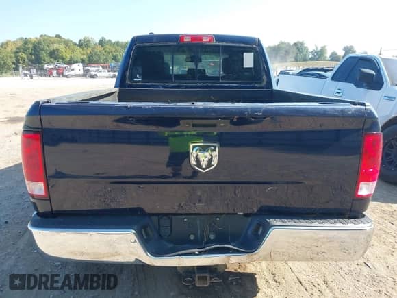 2018 Ram 1500 Tradesman z VIN 1C6RR6FG3JS324612, wystawiony jako IAAI lot #43248057 z przebiegiem 167 332 mil mil oraz . Historia ofert i sprzedaży dostępna na DreamBid. Obrazek 6.