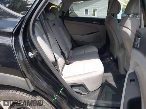 2016 Hyundai Tucson Limited with VIN KM8J3CA29GU209734, listed as a IAAI auction lot 42830542 with 52,744 mi miles and . Bid and sale history available at DreamBid. Image 8.