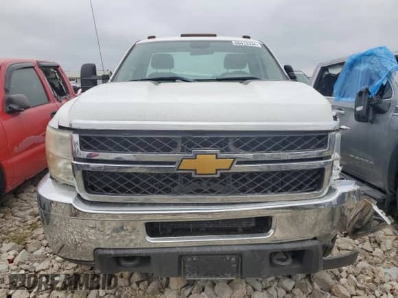 2012 Chevrolet Silverado 3500HD Work Truck z VIN 1GC3KZCG4CZ117178, wystawiony jako Copart lot #66413334 z przebiegiem 225 172 mil mil oraz Szkoda całkowita • Salvage title. Historia ofert i sprzedaży dostępna na DreamBid. Obrazek 5.