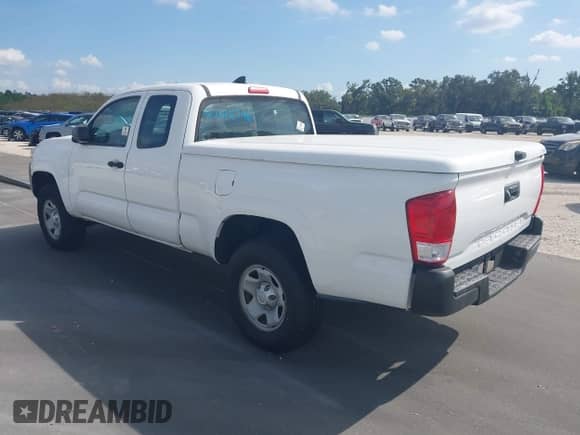 2016 Toyota Tacoma SR z VIN 5TFRX5GN0GX072772, wystawiony jako IAAI lot #43146796 z przebiegiem 122 312 mil mil oraz . Historia ofert i sprzedaży dostępna na DreamBid. Obrazek 3.