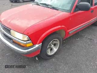 2003 Chevrolet S-10 LS with VIN 1GCCS19X238174686, listed as a IAAI auction lot 43288524 with 218,476 mi miles and . Bid and sale history available at DreamBid. Image 6.
