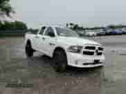 2018 Ram 1500 Express z VIN 1C6RR7FT8JS328478, wystawiony jako Copart lot #63734695 z przebiegiem 96 894 mil mil oraz Szkoda całkowita • Salvage title. Historia ofert i sprzedaży dostępna na DreamBid. Obrazek 13.