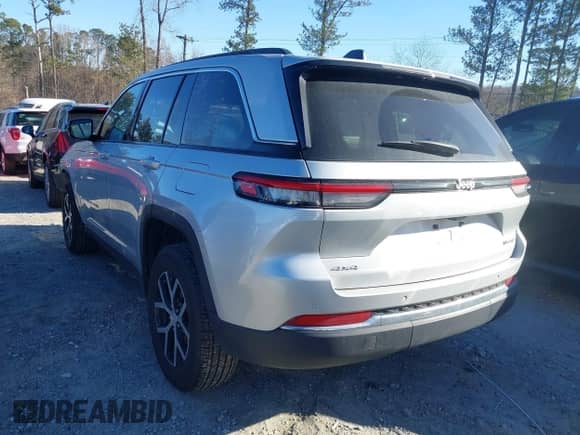 2024 Jeep Grand Cherokee Limited z VIN 1C4RJHBG7RC109032, wystawiony jako IAAI lot #41628857 z przebiegiem 27 036 mil mil oraz . Historia ofert i sprzedaży dostępna na DreamBid. Obrazek 3.