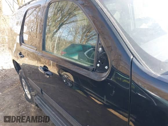 2012 Chevrolet Tahoe LS с VIN 1GNSCAE09CR161937, выставлен на аукционе IAAI как лот 41846873 с пробегом 218 462 миль миль и . История ставок и продаж доступна на DreamBid. Изображение 17.