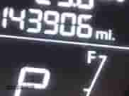 2013 Hyundai Elantra GLS z VIN 5NPDH4AE2DH305374, wystawiony jako IAAI lot #41138613 z przebiegiem 143 906 mil mil oraz . Historia ofert i sprzedaży dostępna na DreamBid. Obrazek 15.