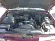 1996 GMC Sierra 1500 z VIN 2GTEC19M8T1563153, wystawiony jako IAAI lot #41812833 z przebiegiem 347 836 mil mil oraz . Historia ofert i sprzedaży dostępna na DreamBid. Obrazek 10.