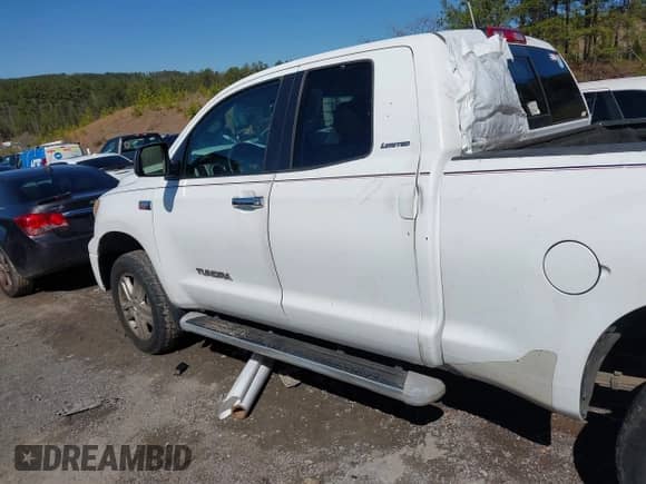 2008 Toyota Tundra Limited с VIN 5TFBV58108X057077, выставлен на аукционе IAAI как лот 41768968 с пробегом 328 249 миль миль и . История ставок и продаж доступна на DreamBid. Изображение 14.