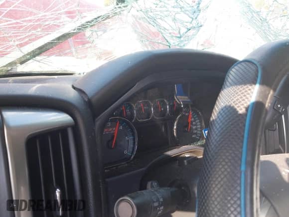 2018 Chevrolet Silverado 1500 LT с VIN 3GCUKREC6JG401679, выставлен на аукционе IAAI как лот 43408733 с пробегом Не указан миль и . История ставок и продаж доступна на DreamBid. Изображение 7.