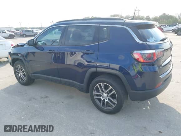 2020 Jeep Compass Latitude z VIN 3C4NJCBB1LT224727, wystawiony jako IAAI lot #41683813 z przebiegiem 36 107 mil mil oraz . Historia ofert i sprzedaży dostępna na DreamBid. Obrazek 14.