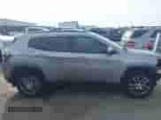 2020 Jeep Compass Latitude z VIN 3C4NJCBB3LT257860, wystawiony jako IAAI lot #41601408 z przebiegiem 72 364 mil mil oraz . Historia ofert i sprzedaży dostępna na DreamBid. Obrazek 14.