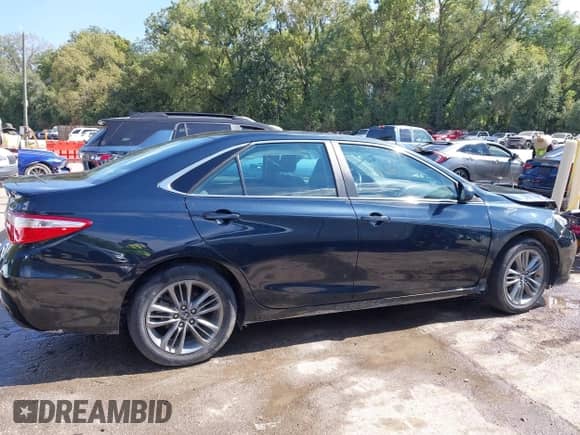 2017 Toyota Camry XLE с VIN 4T1BF1FK0HU700980, выставлен на аукционе IAAI как лот 43327320 с пробегом 121 998 миль миль и . История ставок и продаж доступна на DreamBid. Изображение 13.