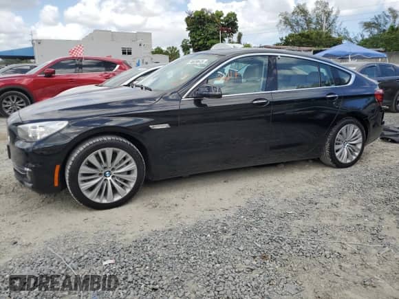 2017 BMW 5 Series 535i xDrive z VIN WBA5M4C50HD187007, wystawiony jako Copart lot #74029673 z przebiegiem 22 117 mil mil oraz . Historia ofert i sprzedaży dostępna na DreamBid. Obrazek 1.