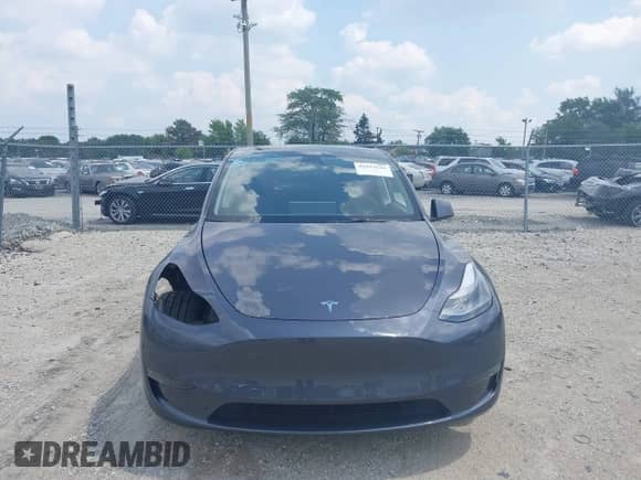 2023 Tesla Model Y Long Range с VIN 7SAYGDEE7PA164500, выставлен на аукционе IAAI как лот 42927626 с пробегом 31 959 миль миль и . История ставок и продаж доступна на DreamBid. Изображение 12.