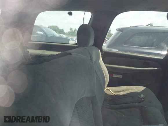 2001 Chevrolet Tahoe LS with VIN 1GNEC13T81J204329, listed as a IAAI auction lot 42946331 with 203,423 mi miles and . Bid and sale history available at DreamBid. Image 8.