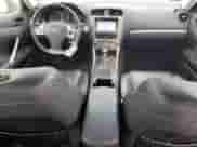 2012 Lexus IS 350 z VIN JTHCE5C26C5002334, wystawiony jako Copart lot #62225635 z przebiegiem 133 803 mil mil oraz Szkoda całkowita • Salvage title. Historia ofert i sprzedaży dostępna na DreamBid. Obrazek 8.
