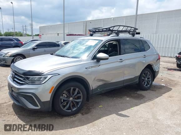 2023 Volkswagen Tiguan SE with VIN 3VVNB7AX3PM023303, listed as a IAAI auction lot 42459020 with 19,844 mi miles and . Bid and sale history available at DreamBid. Image 18.