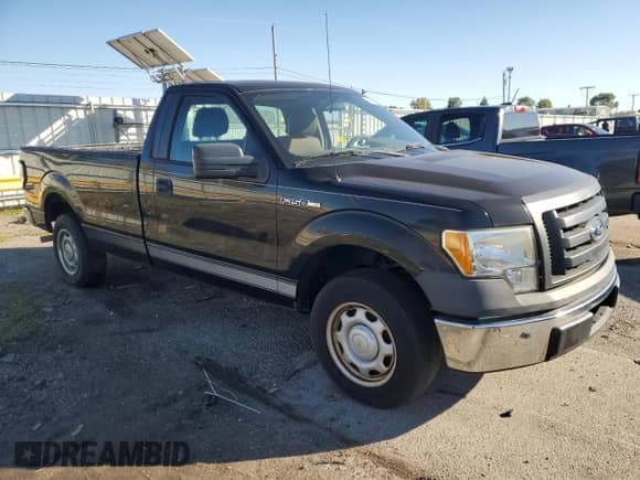 2010 Ford F-150 XL with VIN 1FTMF1CW0AKE69326, listed as a Copart auction lot 82558075 with 127,427 mi miles and Clean title. Bid and sale history available at DreamBid. Image 4.
