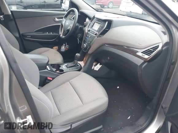 2018 Hyundai Santa Fe 2.4L z VIN 5XYZTDLB4JG526856, wystawiony jako IAAI lot #42998185 z przebiegiem 106 919 mil mil oraz . Historia ofert i sprzedaży dostępna na DreamBid. Obrazek 5.