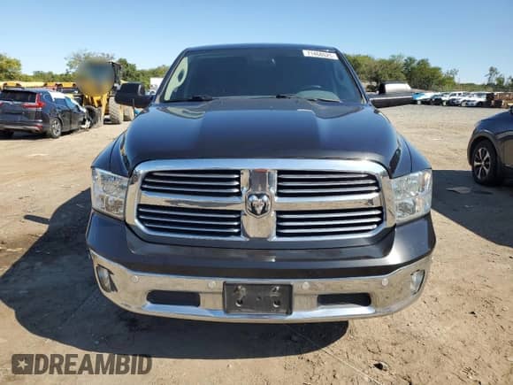 2018 Ram 1500 Big Horn z VIN 1C6RR7LM5JS335918, wystawiony jako Copart lot #71468025 z przebiegiem 70 600 mil mil oraz Czysty tytuł • Clean title. Historia ofert i sprzedaży dostępna na DreamBid. Obrazek 5.