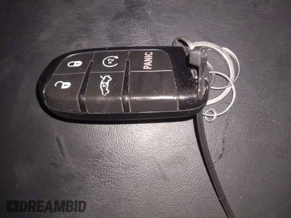 2016 Chrysler 300 S с VIN 2C3CCAGG0GH283586, выставлен на аукционе IAAI как лот 41612269 с пробегом 125 075 миль миль и . История ставок и продаж доступна на DreamBid. Изображение 11.