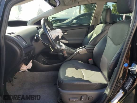 2015 Toyota Prius Four z VIN JTDKN3DU1F1996758, wystawiony jako Copart lot #84948015 z przebiegiem 110 277 mil mil oraz Szkoda całkowita • Salvage title. Historia ofert i sprzedaży dostępna na DreamBid. Obrazek 7.