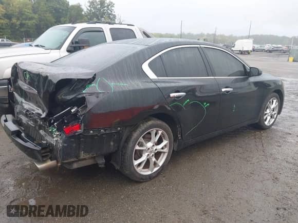 2014 Nissan Maxima S z VIN 1N4AA5AP9EC905908, wystawiony jako IAAI lot #43253021 z przebiegiem 118 012 mil mil oraz . Historia ofert i sprzedaży dostępna na DreamBid. Obrazek 4.