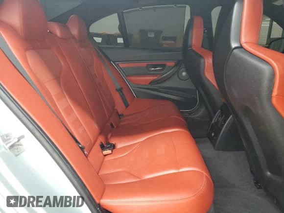 2015 BMW M3 z VIN WBS3C9C52FP804759, wystawiony jako Copart lot #65379365 z przebiegiem 127 605 mil mil oraz Szkoda całkowita • Salvage title. Historia ofert i sprzedaży dostępna na DreamBid. Obrazek 10.