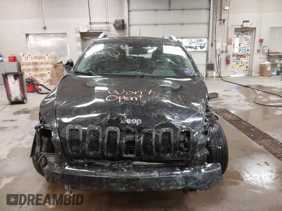 2014 Jeep Cherokee Latitude с VIN 1C4PJMCS0EW265280, выставлен на аукционе IAAI как лот 43170602 с пробегом 113 691 миль миль и . История ставок и продаж доступна на DreamBid. Изображение 6.