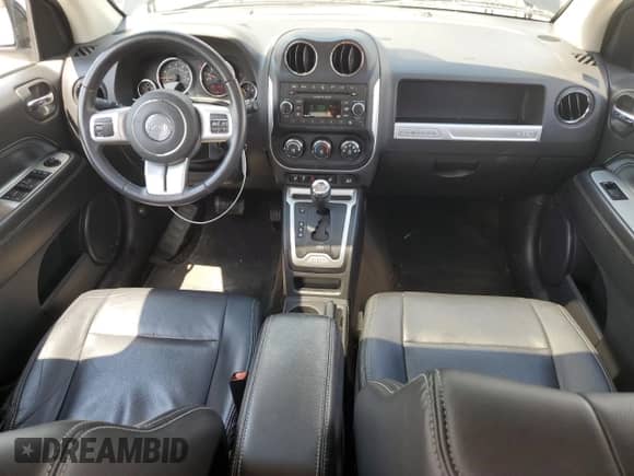 2017 Jeep Compass High Altitude с VIN 1C4NJCEB9HD185345, выставлен на аукционе Copart как лот 63106645 с пробегом 67 404 миль миль и Списание • Salvage title. История ставок и продаж доступна на DreamBid. Изображение 8.